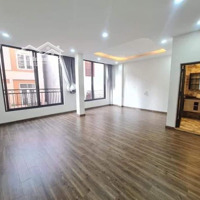 Vị Trí Đắc Địa- Phố Víp Yên Hoà Ô Tô - Kinh Doanh , 17,8 Tỷ, 69M2,Mặt Tiền 6,5M Trung Tâm Cầu Giấy