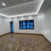 Cần Cho Thuê Nhà Mặt Phố Trung Kính,Diện Tích150M2 Giá 60 Triệu
