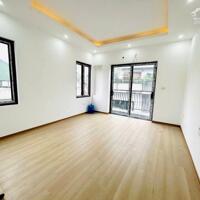 Cần cho thuê nhà nguyên căn ngõ Giáp Bát, Hoàng Mai 5 tầng, 40m2, 3 ngủ khép kín, 11 Triệu