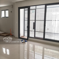 Cho Thuê Nhà Đường Đồng Nai, Tân Bình.diện Tích9X20M, Trệt 3 Lầu, Sàn Đẹp, Sẵn Máy Lạnh Cần Cho Thuê
