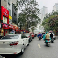 Mặt Phố Trần Quốc Hoàn 4 Tầng, Mặt Tiền 4M, Sổ Vuông,Vỉa Hè Đá Bóng,Chỉ 12 Tỷ,Gần Đại Học Quốc Gia