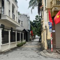 Bán Đất Giang Biên Ngõ Thông. Oto Tránh Khu Vực Đang Phát Triển