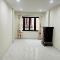 Cho thuê nhà 5 tầng phố Lý Nam Đế, Hoàn Kiếm. Giá: 20tr