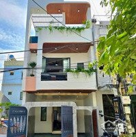 Cần Bán Siêu Phẩmmặt Tiền3 Tầng Hoà Minh Gần Biển Khu Sầm Uất