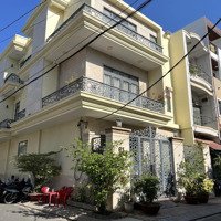 Góc 2Mt Hẻm 8M Đường Phạm Văn Chí (8 X 14M) 5 Lầu. Giá: 17,5 Tỷ