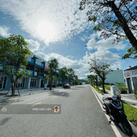 Bán Lô Đường 18M Gói 7 Mỹ Gia Đối Diện Shophouse The Cappella
Diện Tích 100M2 Ngang 5M
Đường Số 1
