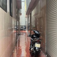 Bán Đất Đông Ngạc. 37M2, Mặt Tiền 5M. Ngõ Nông, Ba Bước Ra Ô Tô Tránh. Giá Bán 4.65 Tỷ