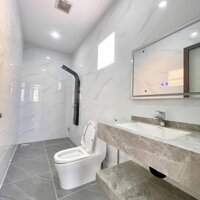 Nhà trệt 2 lầu có phòng ngủ tầng trệt, Khu Văn Hóa Tây Đô