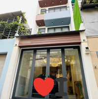 Căn Duy Nhất! Bán Nhà Hẻm Cách Mạng Tháng 8, P11, Quận 3, 75M2/3 Tỷ 250 Sổ Hồng Riêng