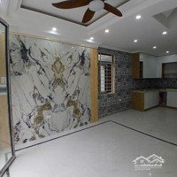 Duy Nhất 1 Căn Ô Tô Đậu Cửa, Vị Trí Đắc Địa, Gần Trường Đhsp Tdtt. 3 Tầng, 35M2, 3.29 Tỷ.0966929600