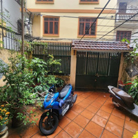 Bán Nhà Phố Cù Chính Lan - Ô Tô Vào Nhà - 90M X 4 Tầng , Mặt Tiền 6M , Giá Bán 19 Tỷ