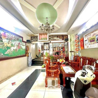 Nhà 3 Tầng 4 Phòng Ngủcạnh Chợ Thủ Đức, Đường 8M Thông Thoáng,Diện Tích135M2 Ngang 5,2M X 26M Shr Nhỉnh 8 Tỷ