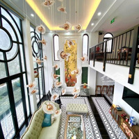 Bán Nhà Mặt Phố Tại Hoàng Hoa Thám, 43,5 Tỷ, 135M2, Đẹp, Nhiều Tiện Ích