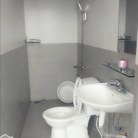 Cho Thuê Ccmn Ngõ 12 Phạm Văn Đồng Rộng 50M2, Thang Máy, Máy Giặt Riêng, Ban Công Siêu Thoáng