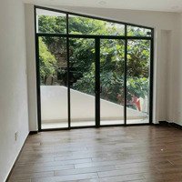 Bán Mặt Tiền Hoàng Văn Thụ,Diện Tích4 X 26, Trệt 2 Lầu, Sầm Uất,2 Chiều