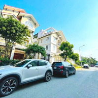Bán Nhà 4T Có Thang Máy 5X18 View Công Viên Sát Pmh Quận 7 - Gia Rẻ Hơn Khu Vực Cả Tỷ - Chỉ 14Tỷ9