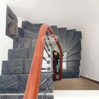 Chợ Khâm Thiên, Đống Đa.diện Tích28/30M2 X 4 Tầng,Mặt Tiền3M, Giá Bán 4,98 Tỷ.