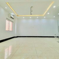 Cho Thuê Nhà 6A Tú Xương Quận 3 .