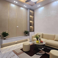 Bán Nhà Lô Góc - 30M Ra Phố - Ngõ Thẳng, Thoáng, Sáng - Full Nội Thất - Ở Ngay - Giá Hợp Lý