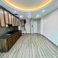Bán nhà ngõ 42 Sài Đồng, Long Biên. Gần Hồ, khu ẩm thực. Thang Máy, Lô Góc, 50m x 6T.