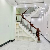 Bán Nhà Lầu 2 Phòng Ngủ Sổ Hoàn Công Nhà Gần Trường Đại Hct Cách Lộ Oto 30M Lộ Trước Nhà 3M Giá Rẻ