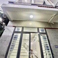 Bán Nhà Lầu 2 Phòng Ngủ Sổ Hoàn Công Nhà Gần Trường Đại Hct Cách Lộ Oto 30M Lộ Trước Nhà 3M Giá Rẻ