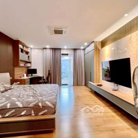Bán Nhà Phạm Văn Đồng, 35M2, Phân Lô, Ô Tô, Nội Thất Chủ Tặng, Nhỉnh 5Tỷ.