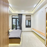 Hot! Kẹt Tiền Cần Bán Gấp Cănhẽm Xe Hơinguyễn Gia Trí, Bình Thạnh. Giá Bán 3Tỷ 350 Triệuiệu,Diện Tích50M2. Sổ Riêng