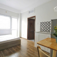 Cho Thuê Siêu Phẩm Căn Hộ Ban Công Rộng Đường Tôn Đản, Quận 4 View Cực Chill Gần Cầu Kênh Tẻ