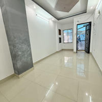 Giá Hơn 4 Tỷ Nguyễn Văn Cừ Quận 1 -Diện Tích30M2 4 Tầng 3 Phòng Ngủhẻm 3M Cách Ô Tô 30M