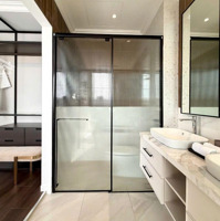 Cần Bán Biệt Thự Sân Vườn View Đẹp Tuyến Nam Hồ P11 (246M2 - Sổ Hoàn Công - 19 Tỷ 5 Tl)