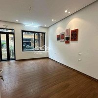 Cho Thuê Nhà Mặt Phố Mới Toanh ,Có Thang Máy Tại Phố Hoàng Cầu, Diện Tích: 70M2 X 6 Tầng.giá 35 Triệu/Th