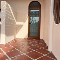 Ra Cho Các Cô Chú Anh Chị 1 Chiếc Homestay Xịn Sò Gần Biển Cach Vài Bước Chân