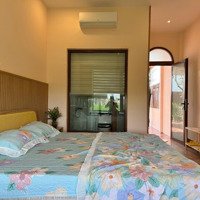Ra Cho Các Cô Chú Anh Chị 1 Chiếc Homestay Xịn Sò Gần Biển Cach Vài Bước Chân