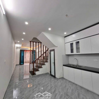 Bán Nhà Riêng 38M2 Phố Vĩnh Hưng