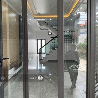 Cần Bán Ngôi Nhà 3 Tầng Tại Xã Lâm Động Gấp- Kiên Trúc Mới , Phân Bố Các Phòng Hợp Lý