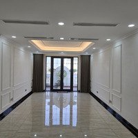 Cho Thuê Nhà Mặt Phố Nguyễn Đình Chiểu,Diện Tích35M2 X 5.5 Tầng,Mặt Tiền6M, Nhà Mới, Thông Sàn, Vị Trí Đẹp