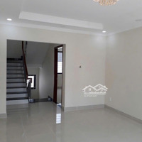 Cần Cho Thuê Nhà 111F Hoa Lan P. 2 Q. Phú Nhuận Ngay Phố Ẩm Thực Phan Xích Long