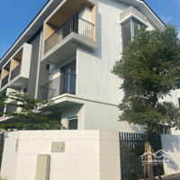 Cần Bán Gấp Căn Góc T1 Belhomes 106M2, Vị Trí Đẹp Nhất Dự Án, View Trường Học, 5,X Tỷ (X Nhỏ)