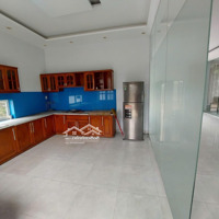 Bán Gấp Biệt Thự 5 Phòng Ngủở Trường Thọ, Thủ Đức, 130 Tỷ, 1177M2, Sổ Riêng.