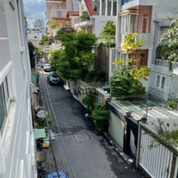 Bán Nhà Đẹp Tại Trường Sa, 23 Tỷ, 107M2, 4 Phòng Ngủ 4 Vệ Sinh Mặt Tiền 5.5M, Pháp Lý Đầy Đủ