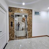 Biệt thự đẳng cấp, hẻm 8m đường Trịnh Đình Trọng, 156m2, 5 lầu, có thang máy nhỉnh 22 tỷ