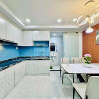 Bán nhà MT ngay khu Bàu Cát   DT:4.6x15m, Nhà mới 4 Tầng. Thuê 20tr/tháng. Giá 10.9 tỷ TL 