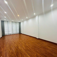 Cần Bán Gấp - Nhà Phân Lô Nghĩa Tân - Đường Ô Tô Tránh - Có Thang Máy - Nhà Đẹp 6 Tầng Mới 90%
