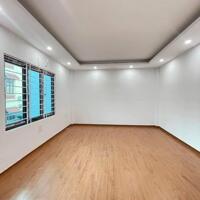Nhà đẹp Di Trạch giáp Nhổn, vành đai 3.5 Ô tô cách 20m.