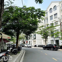Cho Thuê Villa 222M Tại Vinhomes Grand Park- Vị Trí Hoa Hậu, View Trực Diện Công Viên 36Ha.