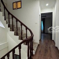Bán Nhà Cực Chất Tại Bồ Đề 9.5Tỷ* 71M2, Nợ Hậu, Full Nội Thất Sang Xịn