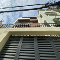 Cho Thuê Nhà 247/1A Huỳnh Văn Bánh, Phường 12, Quận Phú Nhuận Hẻm Xe Hơi