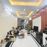 Bán Nhà Xuân Thủy-Ngõ Thoáng Sáng-Gần Ô Tô-3 Thoáng-Dân Xây-45M2-Chỉ 12 Tỷ