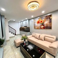 Chính Chủ Bán Nhà Ngõ 302/75 Đường Láng, Ngõ Nông Gần Phố,Diện Tích30M2 X 4T, Giá Bán 5.75 Tỷ.